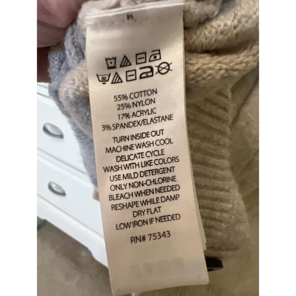 if it were me Cream V Back Faux Button Sweater Women's Size Small Soft Cozy EUC - Picture 4 of 5